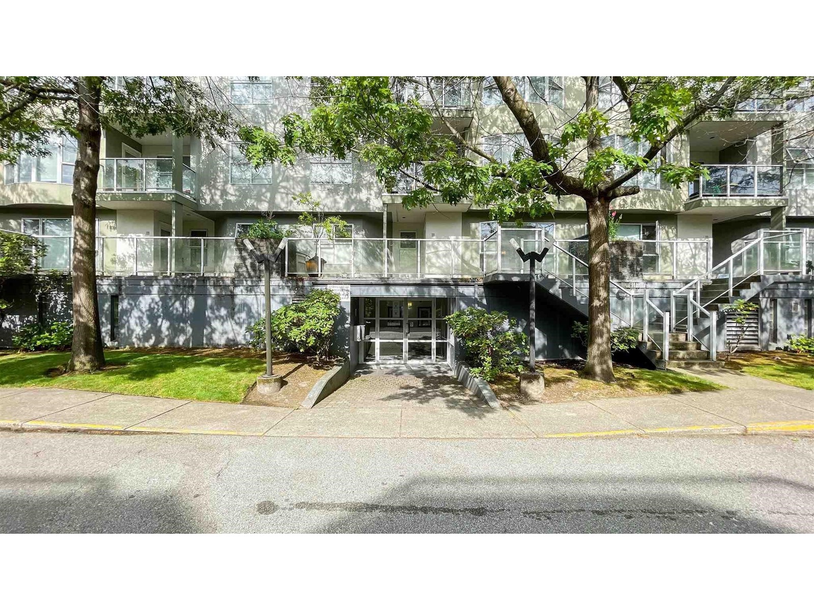 215 8620 JONES ROAD located in Richmond, British Columbia