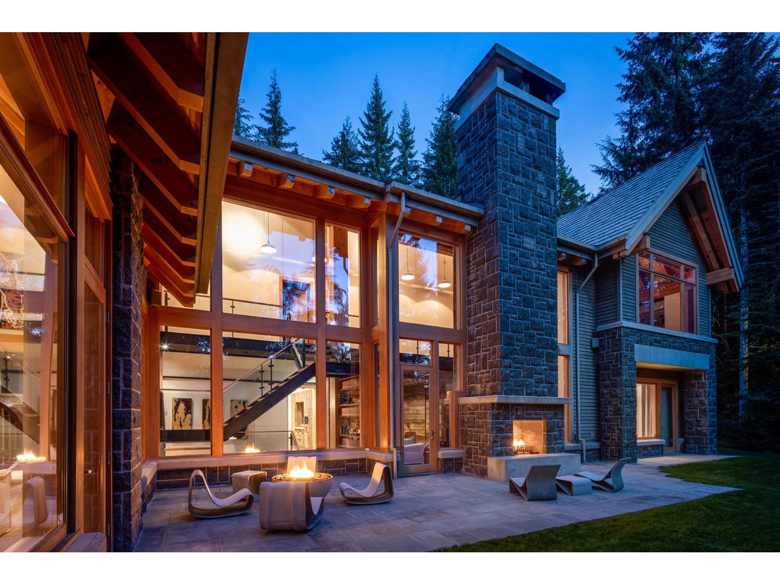 4669 BLACKCOMB WAY located in Whistler, British Columbia
