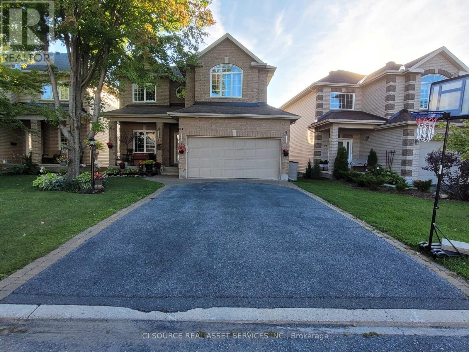 115 SIROCCO CRES located in Ottawa, Ontario