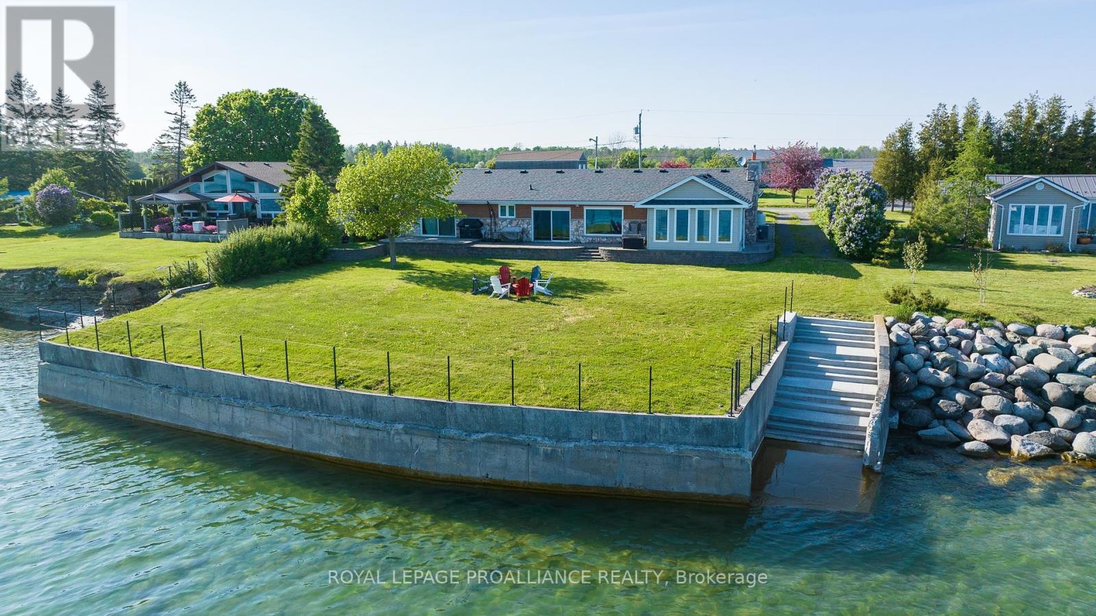 605 BARCOVAN BEACH RD located in Quinte West, Ontario