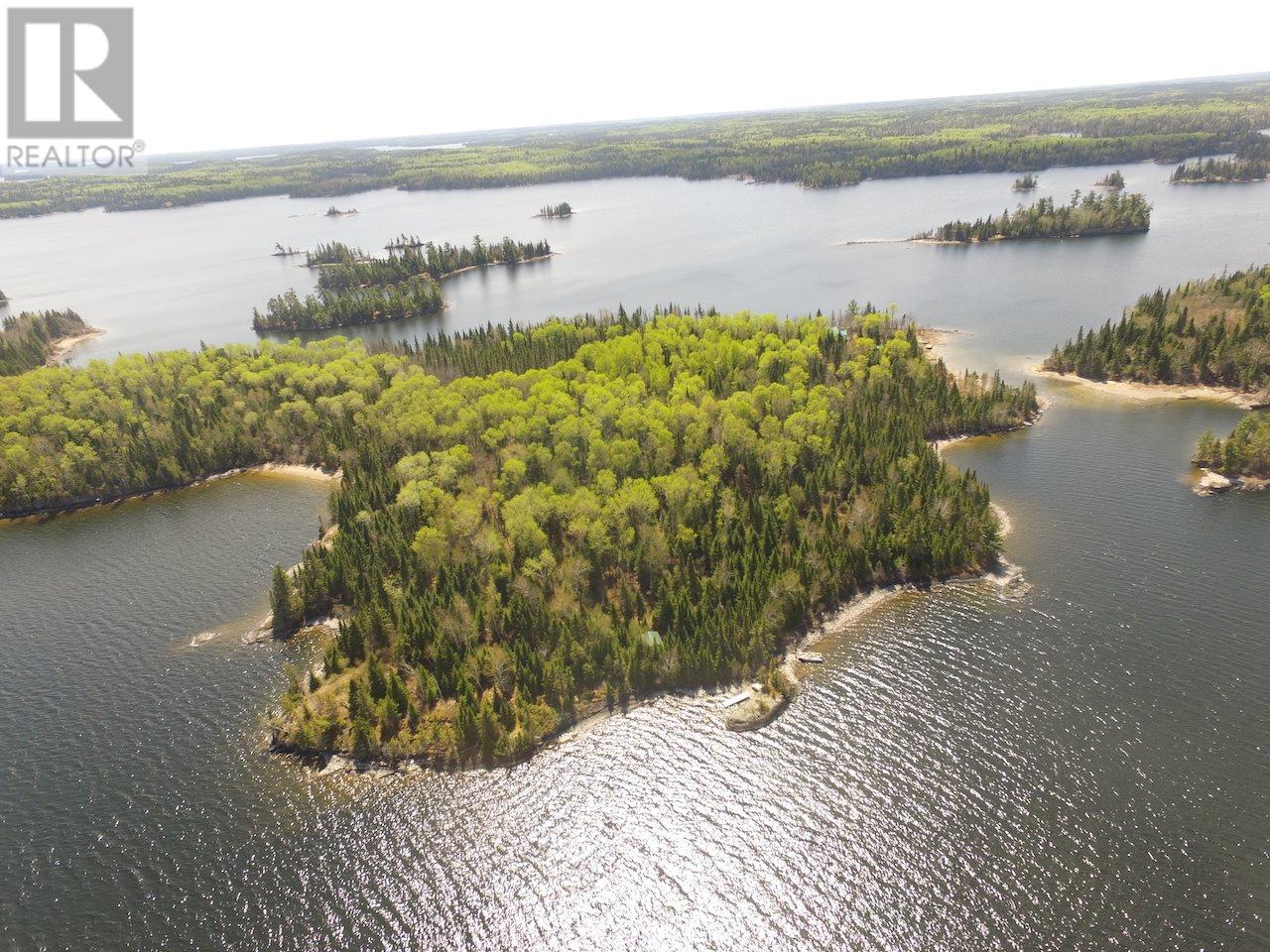 1 Yellow Girl Bay located in Sioux Narrows, Ontario