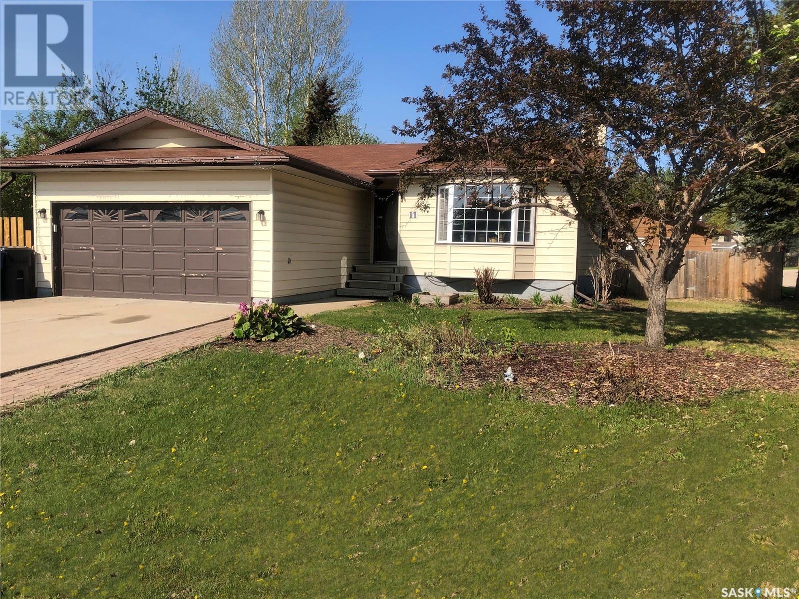 11 Coupland CRESCENT located in Meadow Lake, Saskatchewan