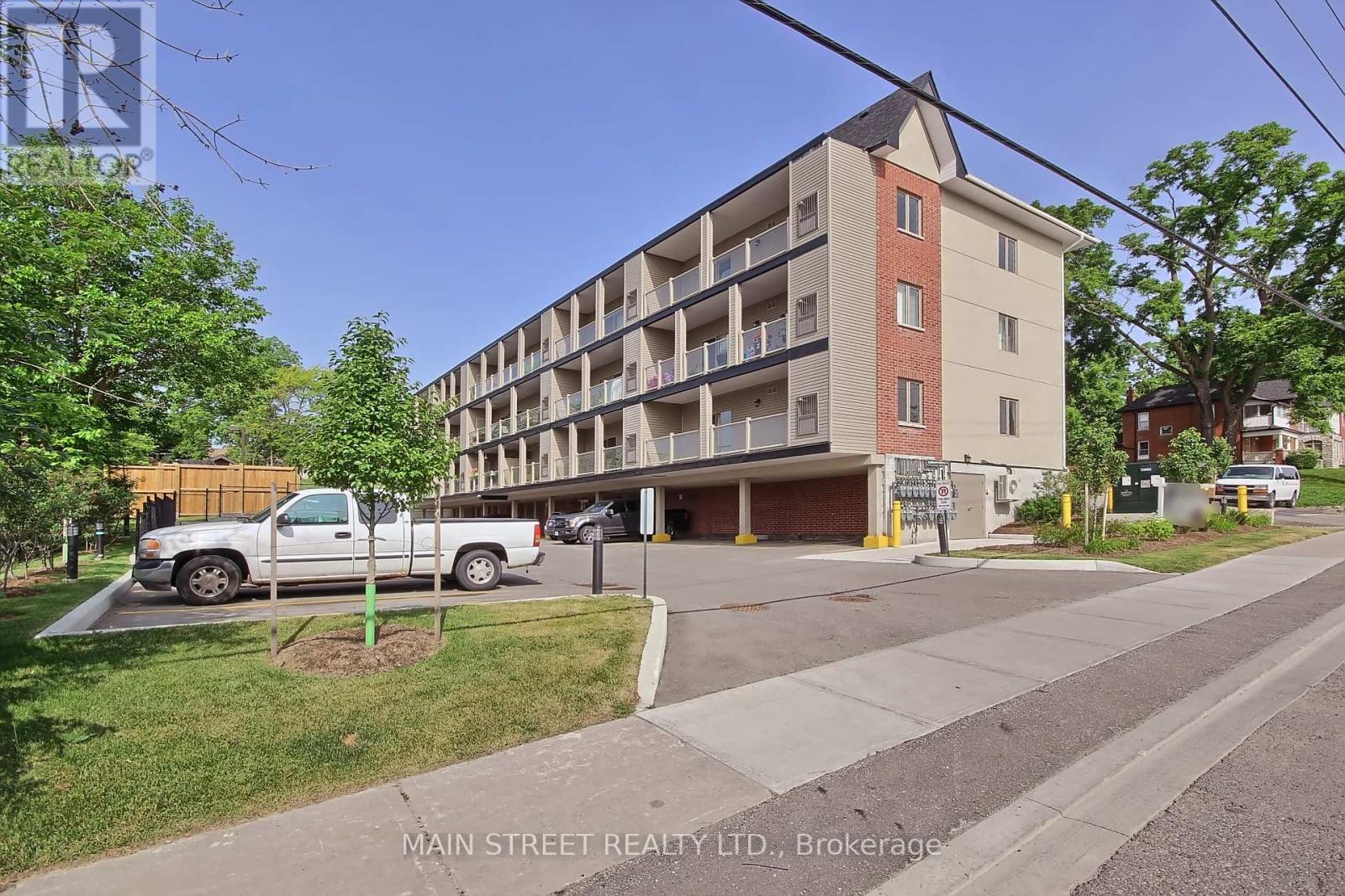 #101 -128 BARRIE ST located in Bradford West Gwillimbury, Ontario