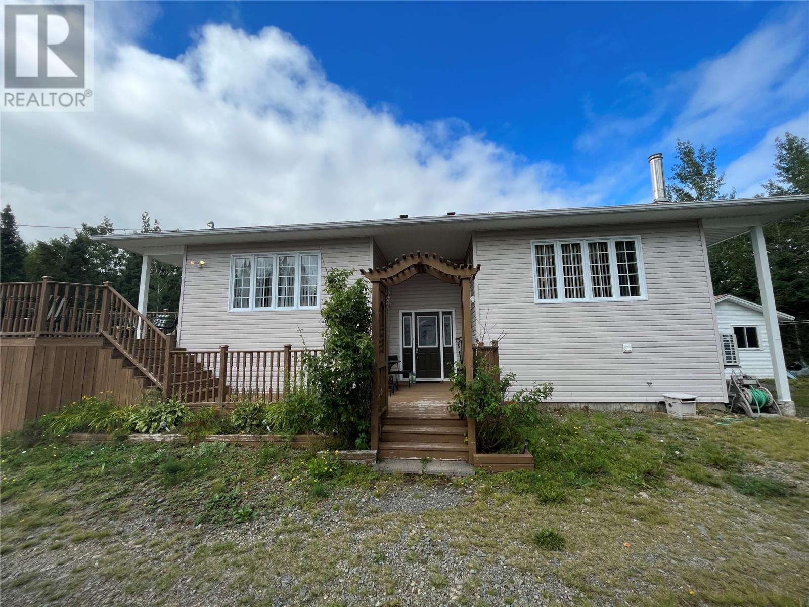 1 Rowsellville Road located in Roberts Arm, Newfoundland and Labrador