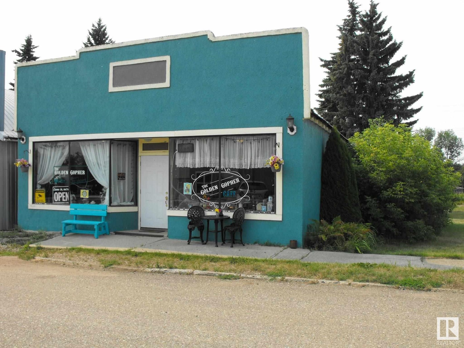 18 Centre ST located in Derwent, Alberta