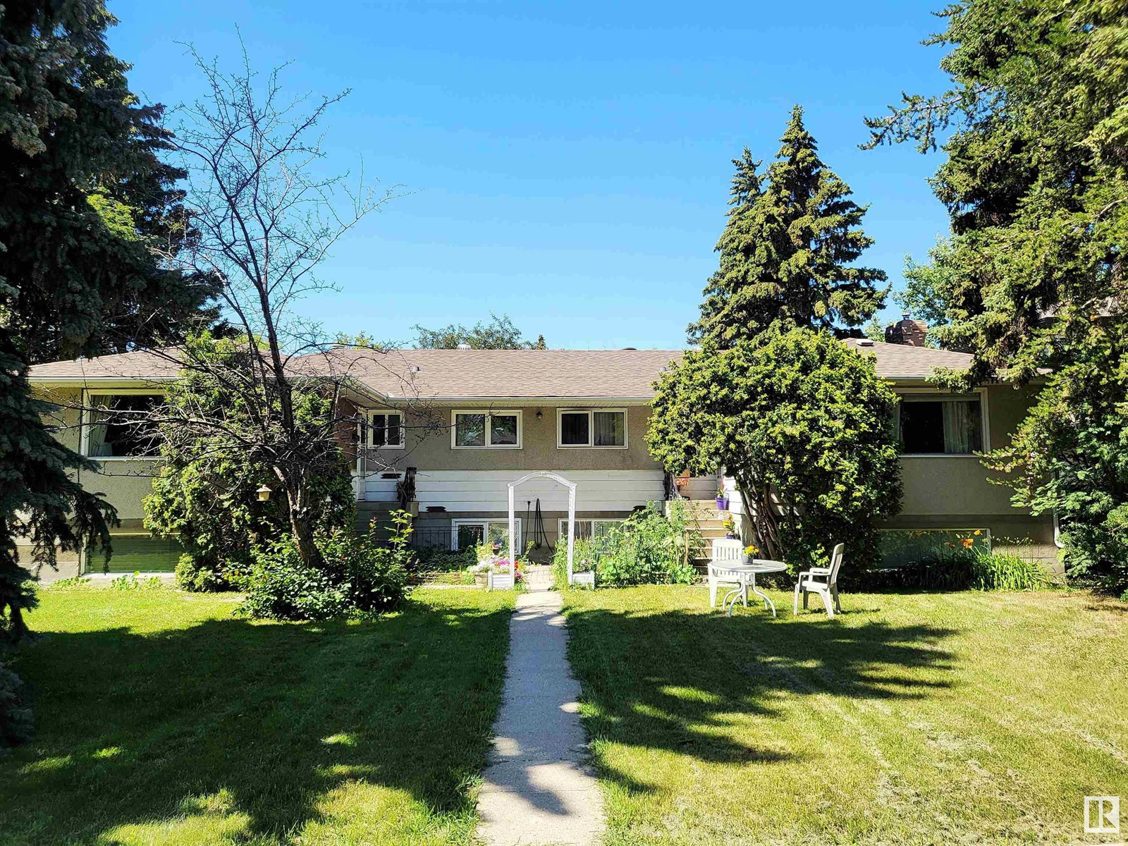 10202 76 ST NW located in Edmonton, Alberta